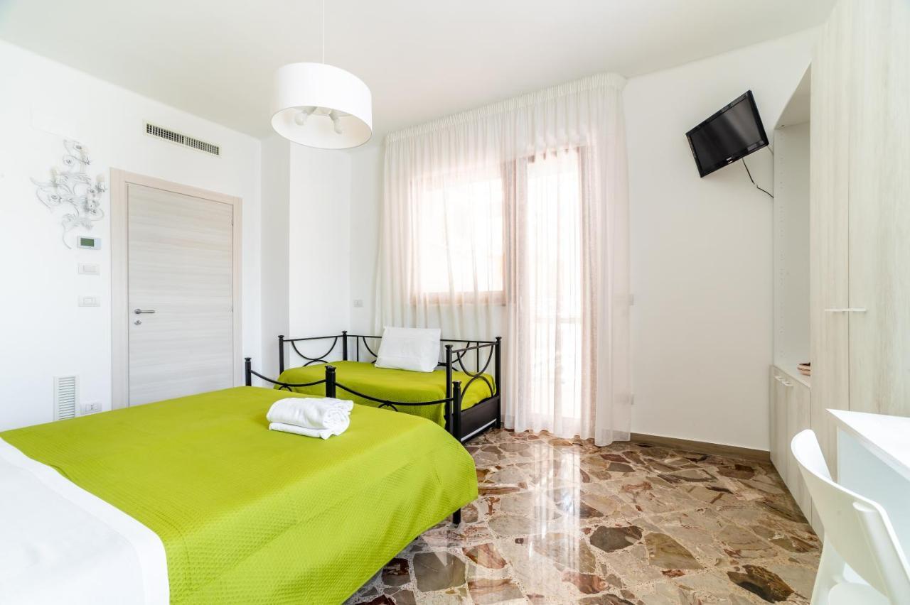 מונופולי Le Calette Rooms - Puglia Mia Apartments מראה חיצוני תמונה